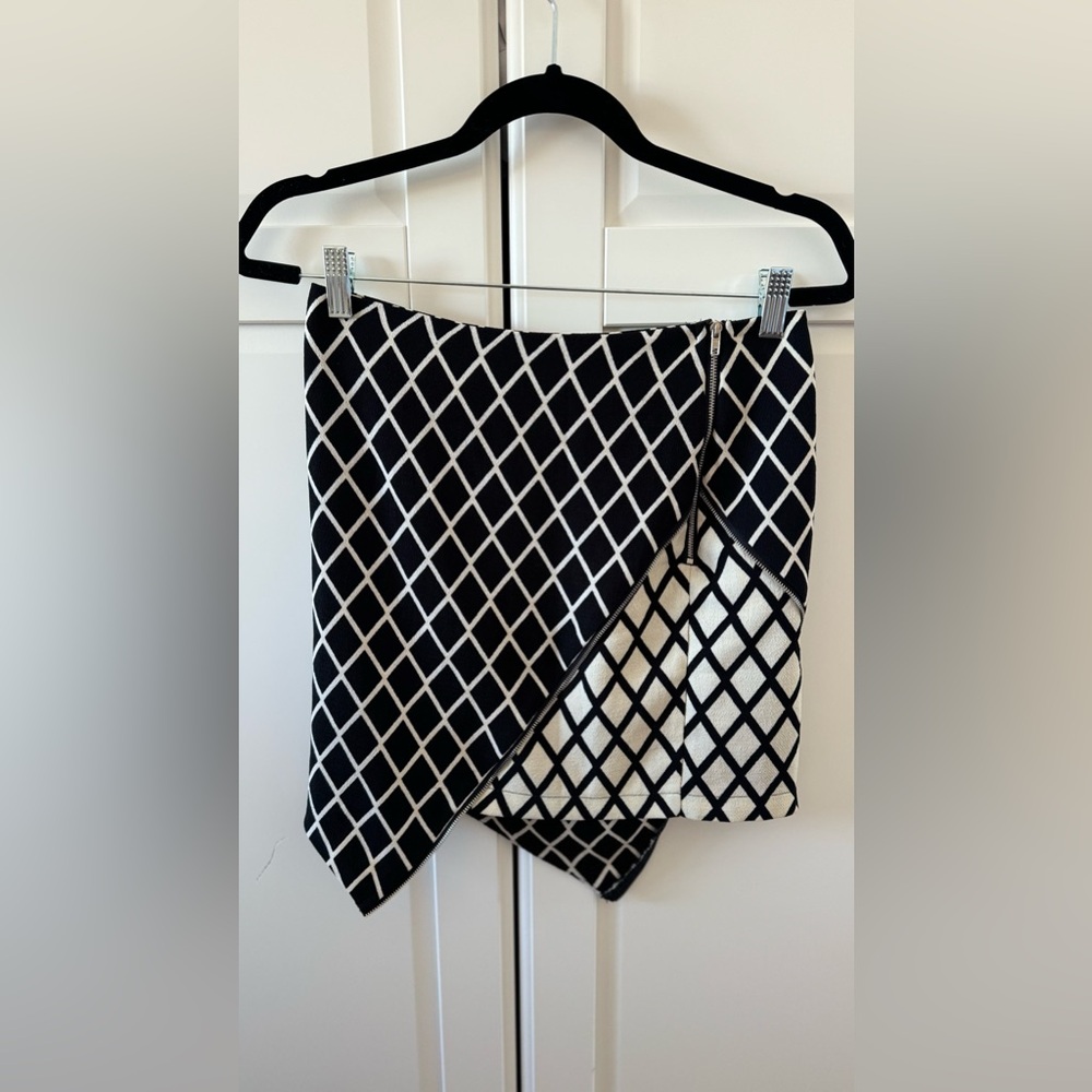 Asymmetrical Skirt with Zipper Trimmin